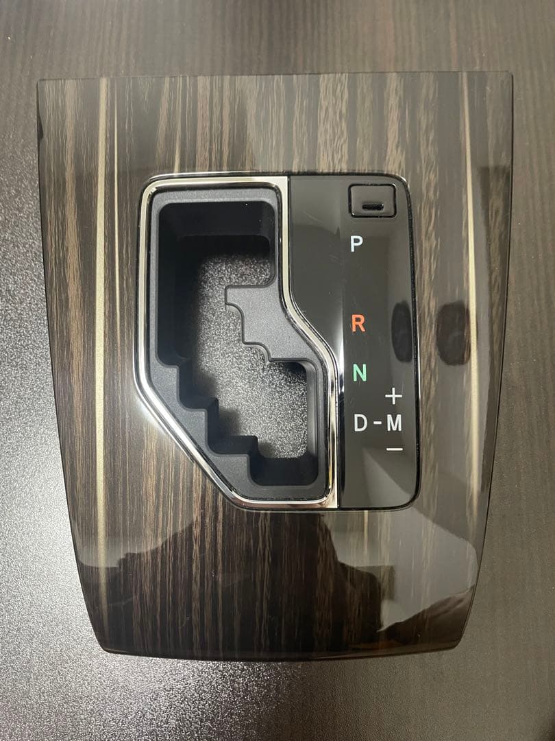 60系ハリアー前期　シフトパネル　木目調