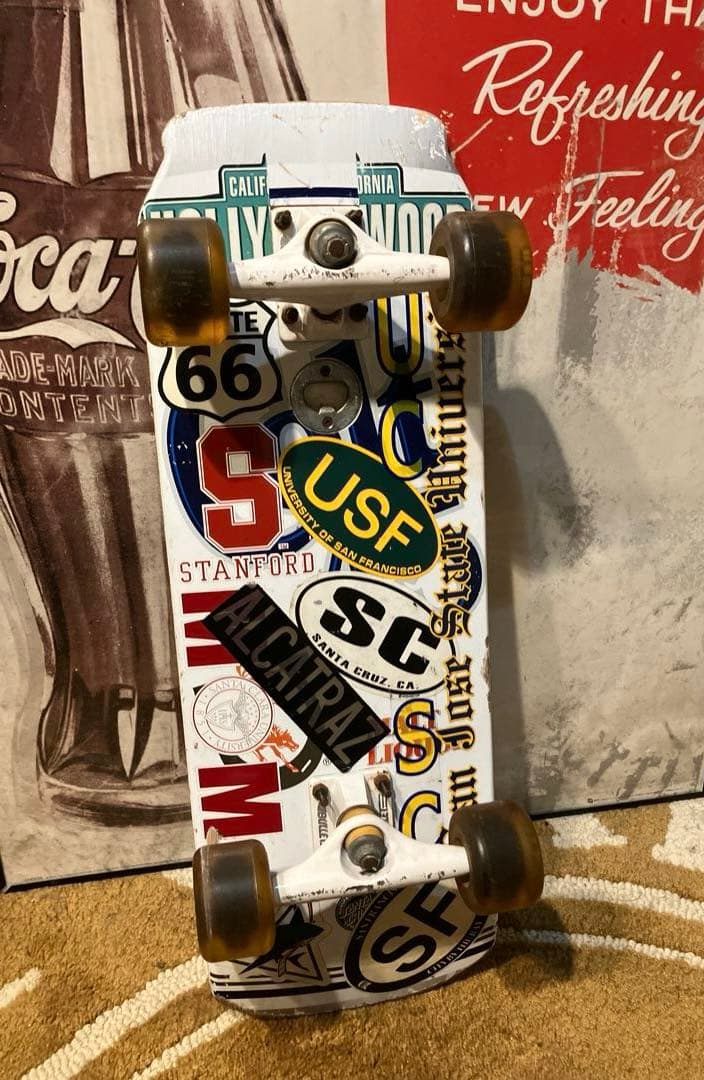 サンタクルーズ　Colt 45 缶デザイン