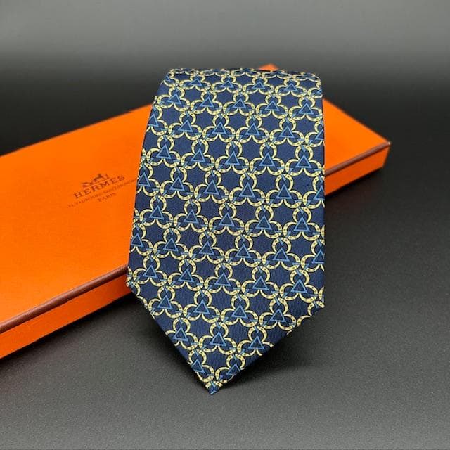 美品！HERMÈS 高級 シルク ネクタイ 幾何学柄 フランス製 箱付き