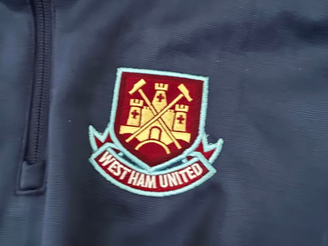 激レア プレミアリーグ ウェストハム ジャケット 未使用本物 日本 Mサイズ相当