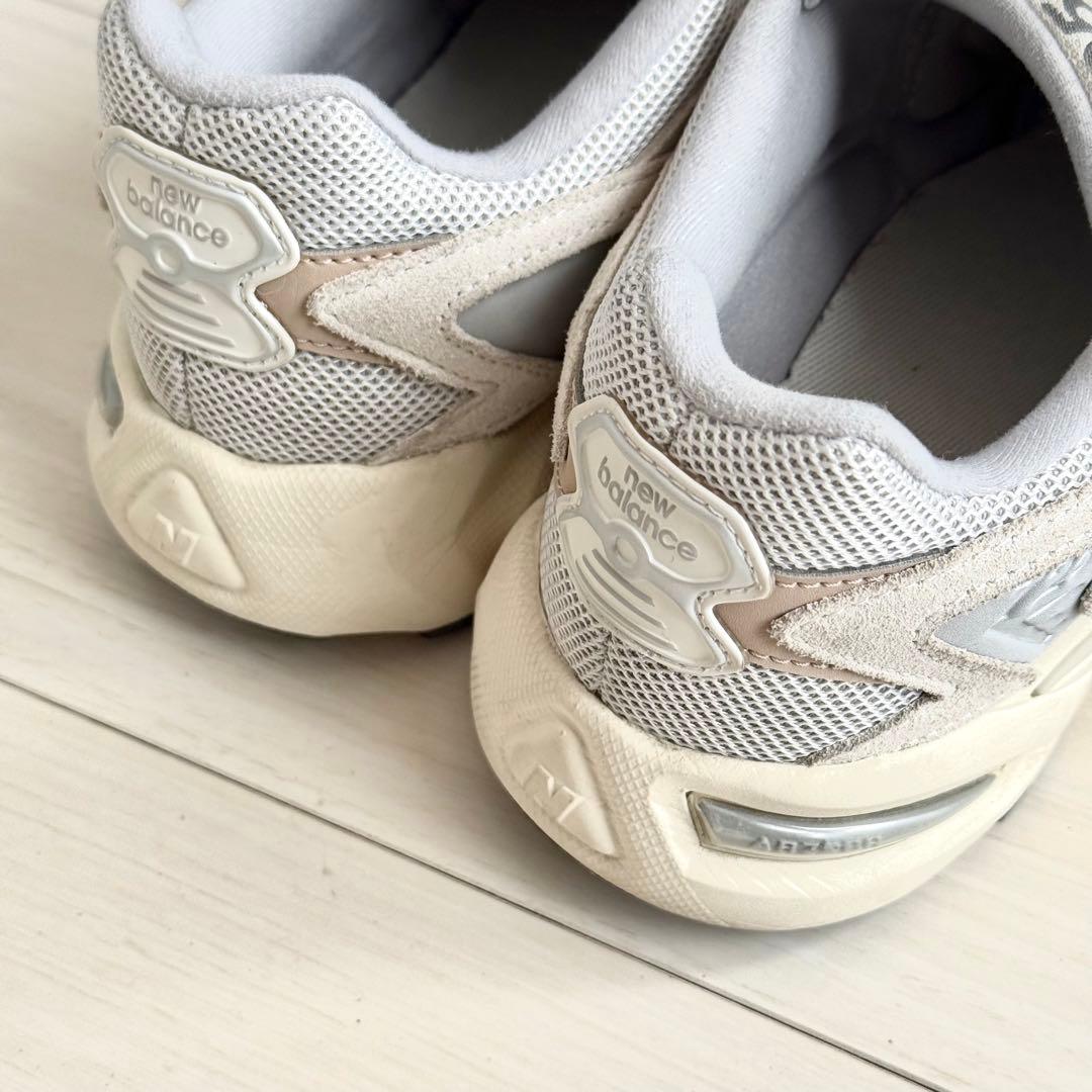 New Balance 725 ホワイト/グレー スニーカー 24cm