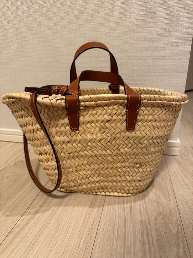 ほぼ未使用 CELINEパニエ チャーム付き