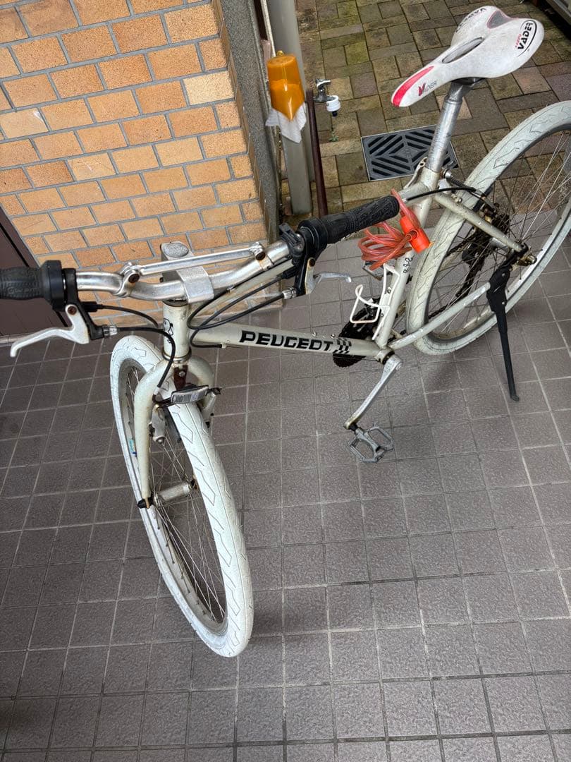 PEUGEOT クロスバイク ホワイトタイヤ VADERサドル