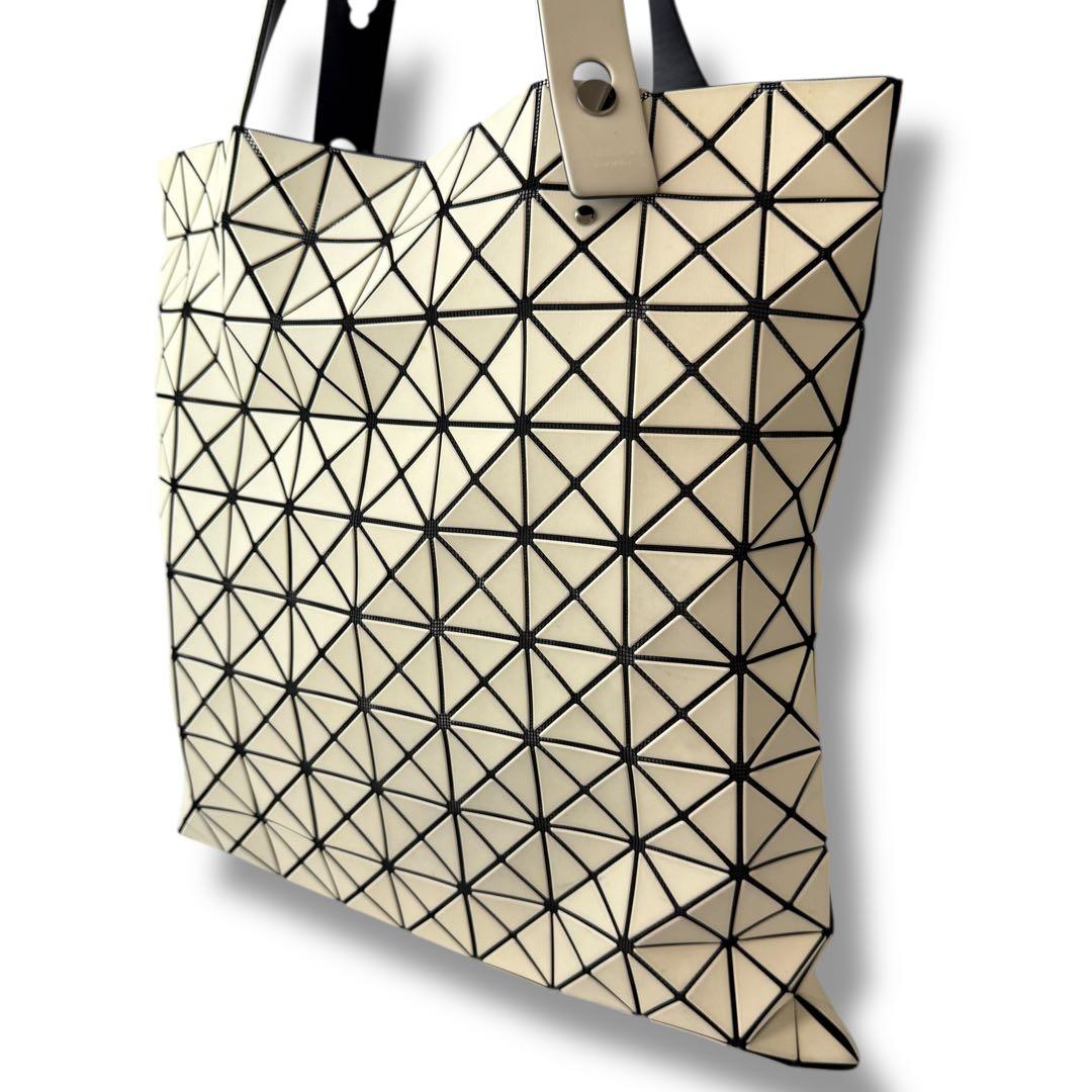 BAOBAO イッセイミヤケ 1146 ハンドバッグ アイボリー