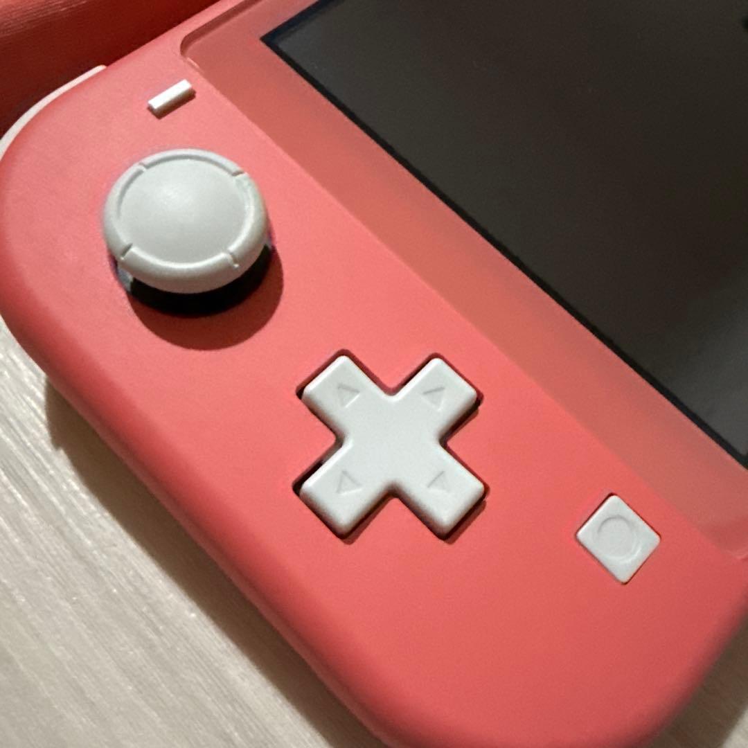 ニンテンドー　スイッチライト　ピンク