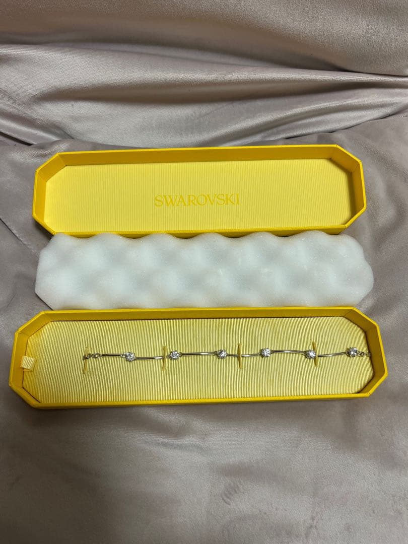 【新品未使用】SWAROVSKI (スワロフスキー)Constella バングル