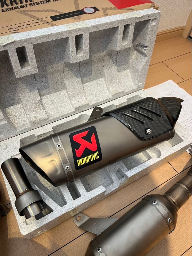YZF-R7 AKRAPOVICレーシングラインフルエキゾーストシステム セット