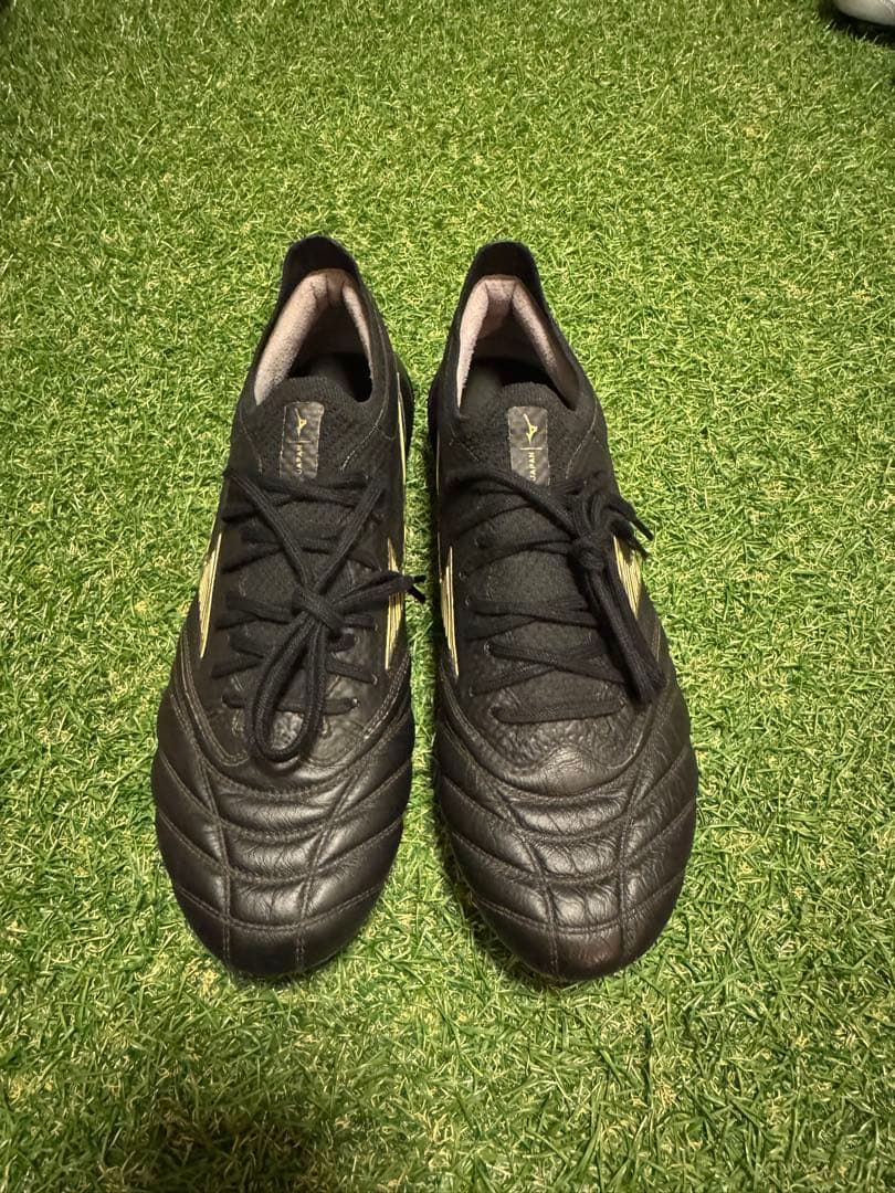 ひ*ろ様 モレリアネオ4β 限定カラー 27.0cm ブラック×ゴールド