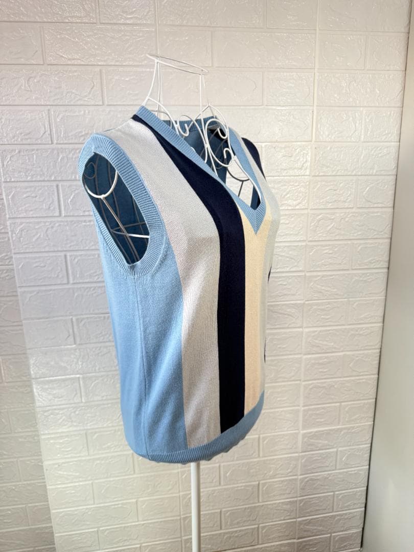 23区スポーツ ゴルフ ニットベスト S 新品タグ付き