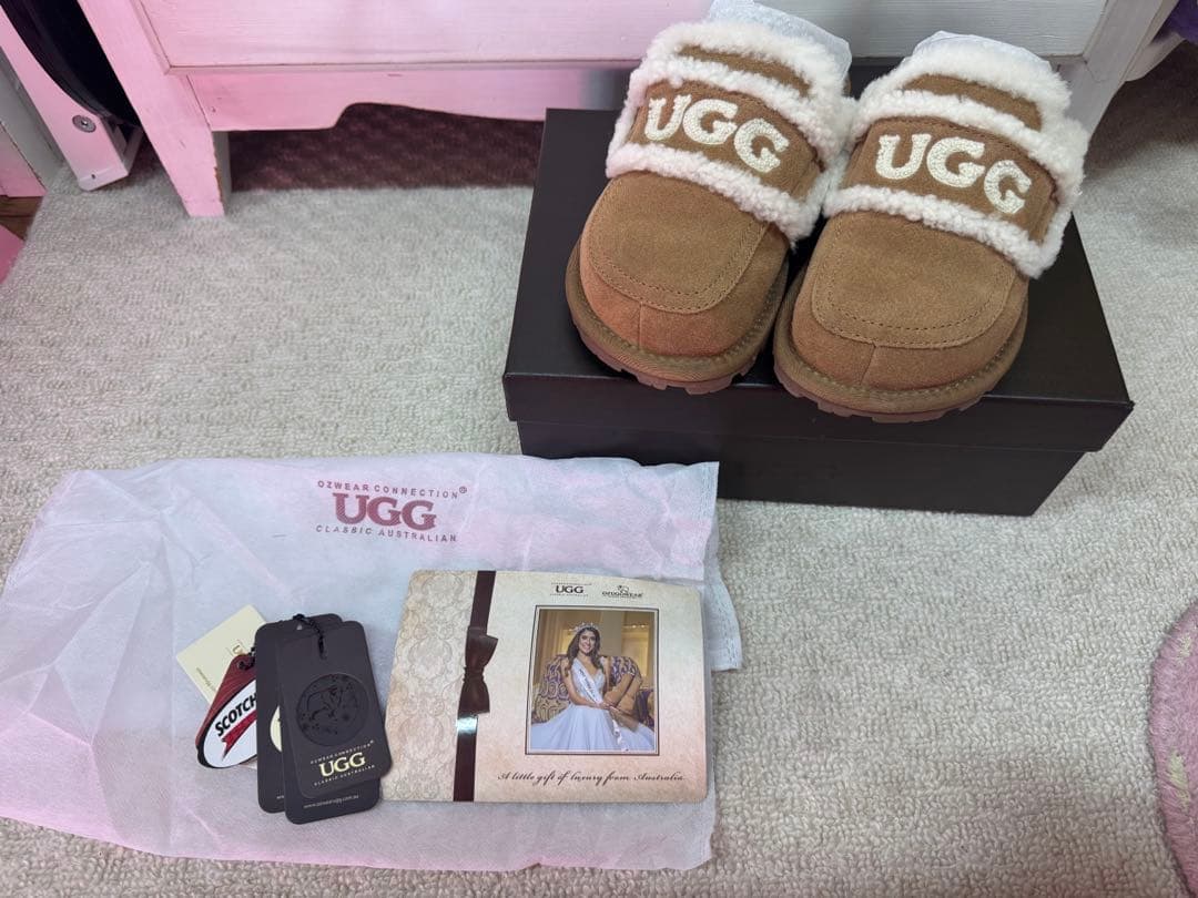 UGG ムートン　スリッパ