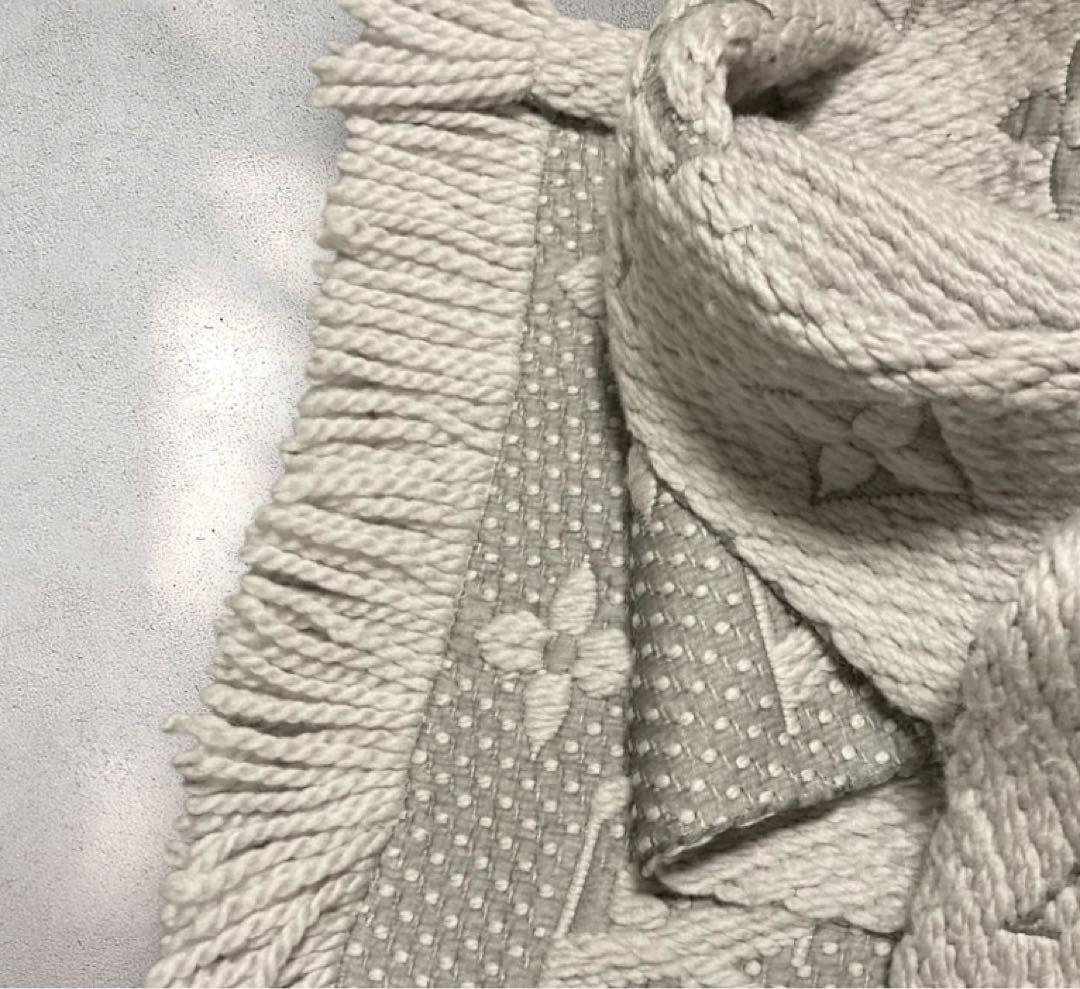 Louis Vuitton グレー マフラーM74742 ロゴマニア