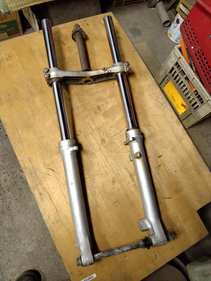 tw200フロントフォーク