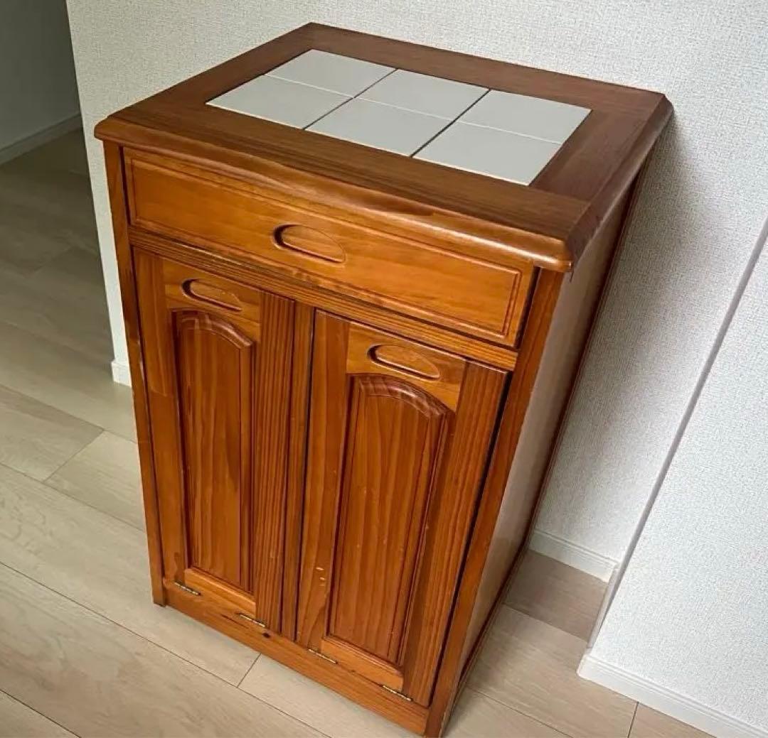 木製ごみ箱 タイル天板付き