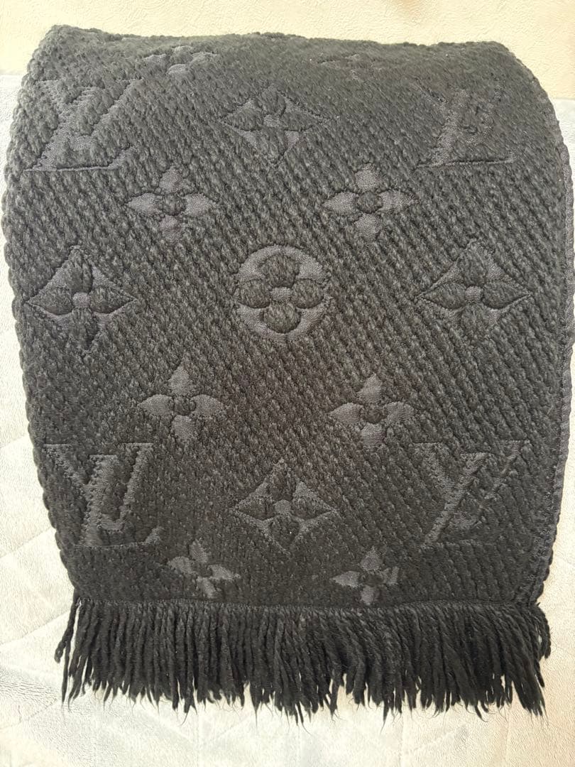 Louis Vuitton ブラック マフラー
