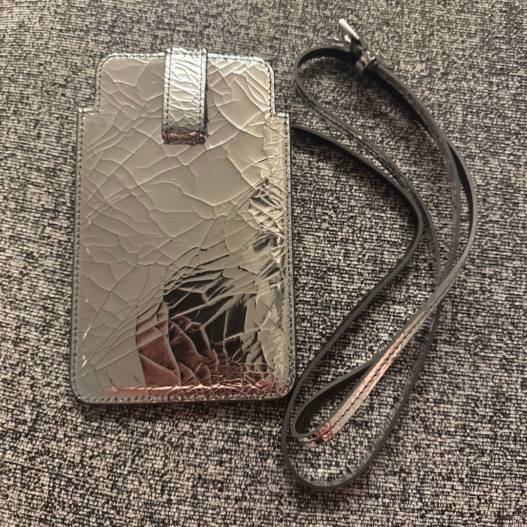 0*4様 超希少　Maison Margielaスマートフォンポーチ　ブロークン