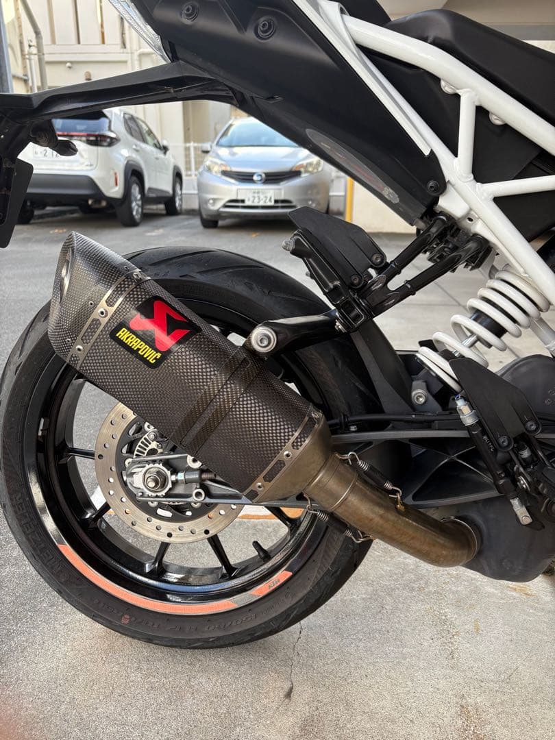 Akrapovic スリップオンマフラー KTM 390DUKE