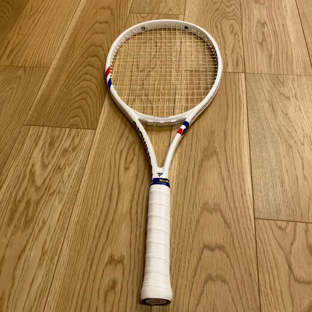 美品　T-FIGHT 300S グリップ2 ナチュラルガット（タッチVS）