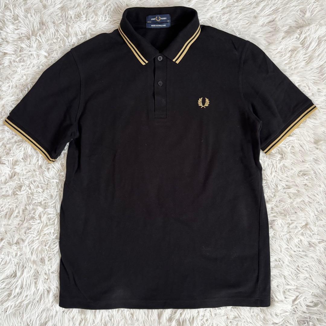 美品　フレッドペリー 英国製　M12　刺繍ロゴ　黒×ゴールド　ポロシャツ