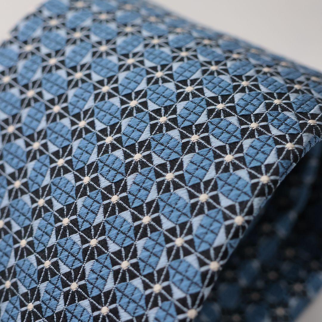 未使用に近い ゼニア ネクタイ 青色系 イタリア製