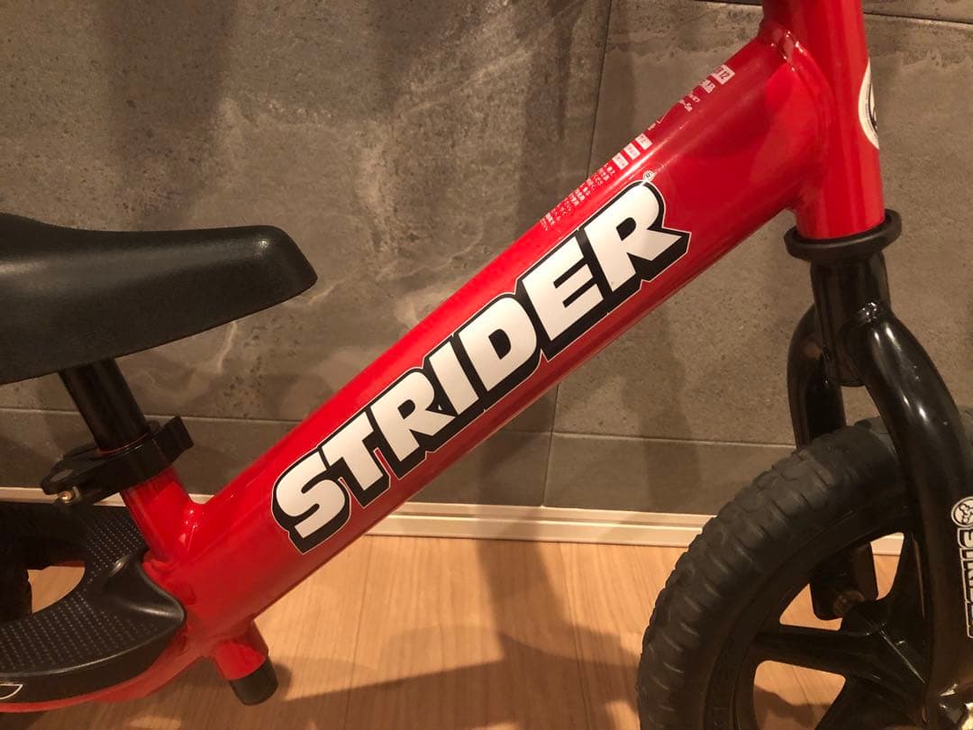 〓超美品〓　ストライダー　赤　レッド　12　カバー付　STRIDER　室内保管