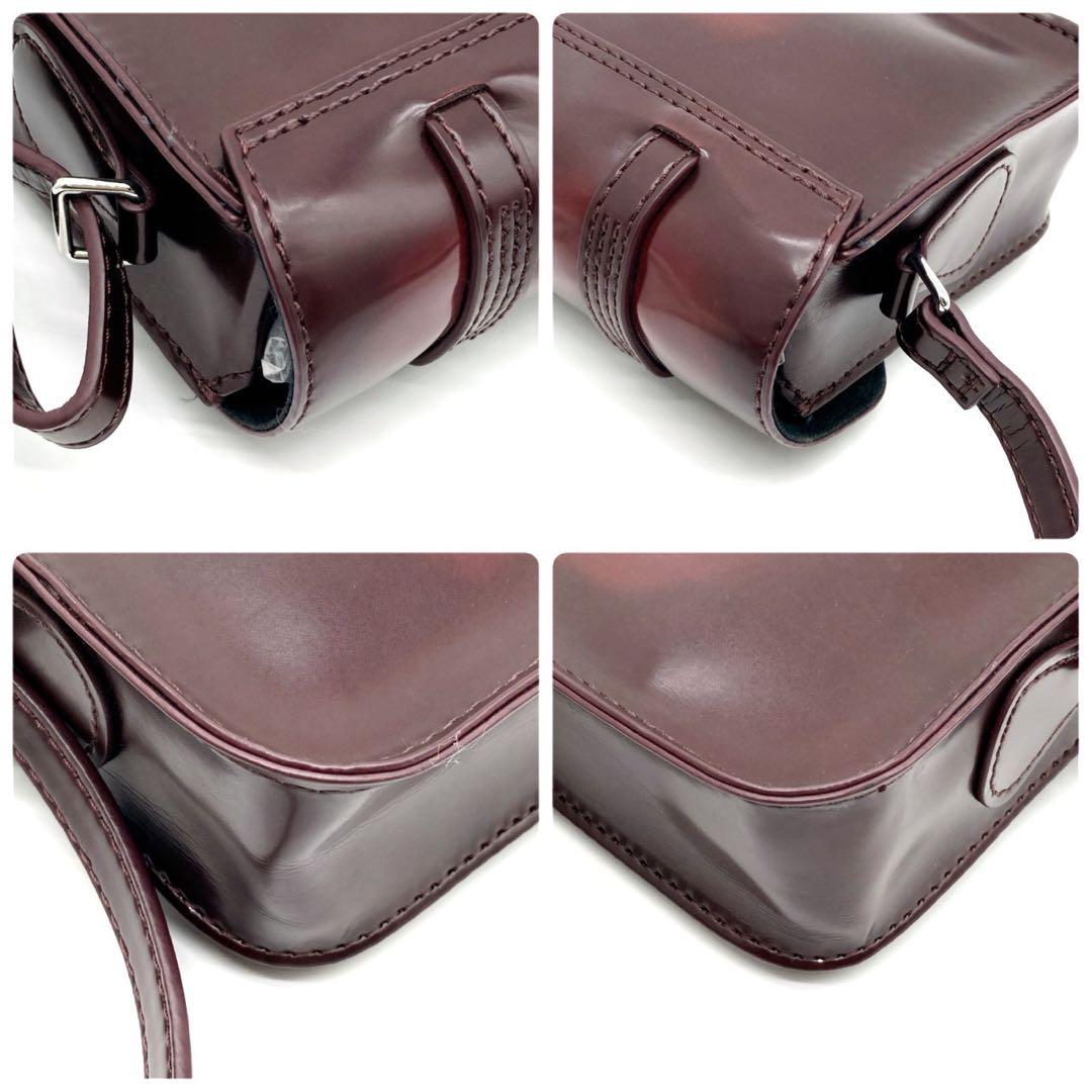 ドクターマーチン　サッチェルバッグ　7インチ　チェリーレッド　ショルダーバッグ