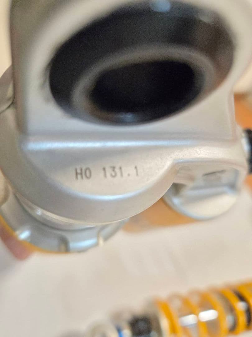 CB400SF用　ÖHLINS サスペンション 　レジェンドツイン