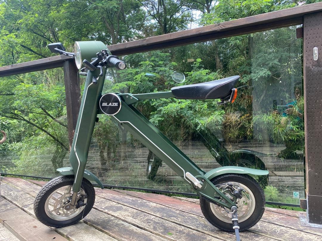 ご*ら様 BLAZE スマートEV 色：グリーン