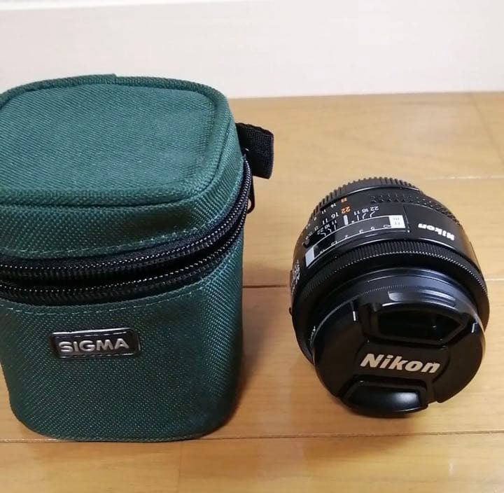 ニコン単焦点50mmレンズ