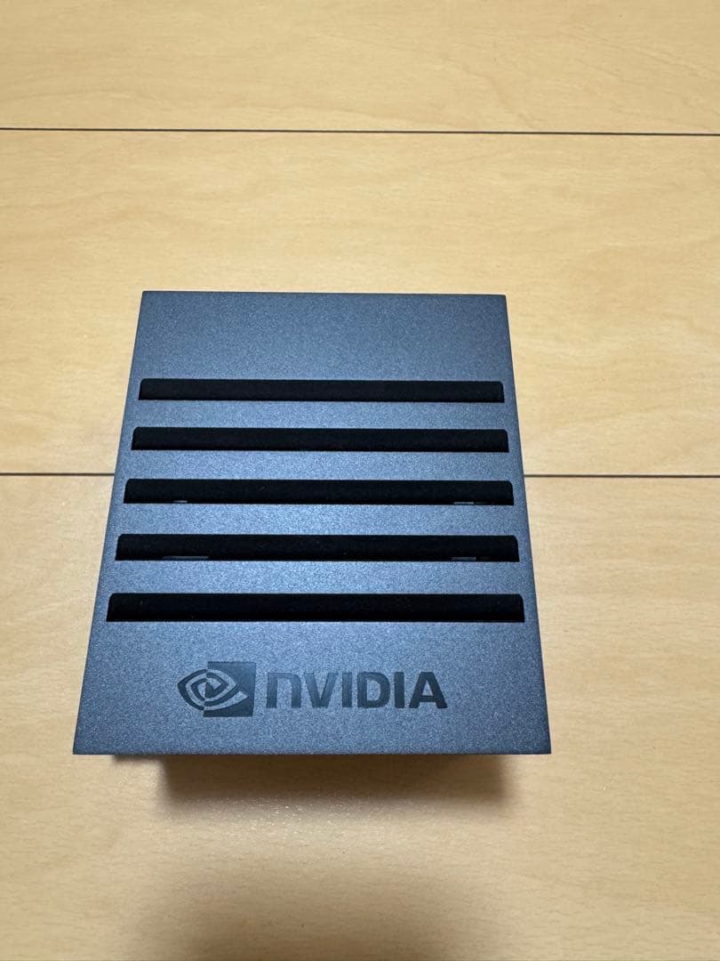 NVIDIA Jetson AGX Xavier 開発者キット (32GB)