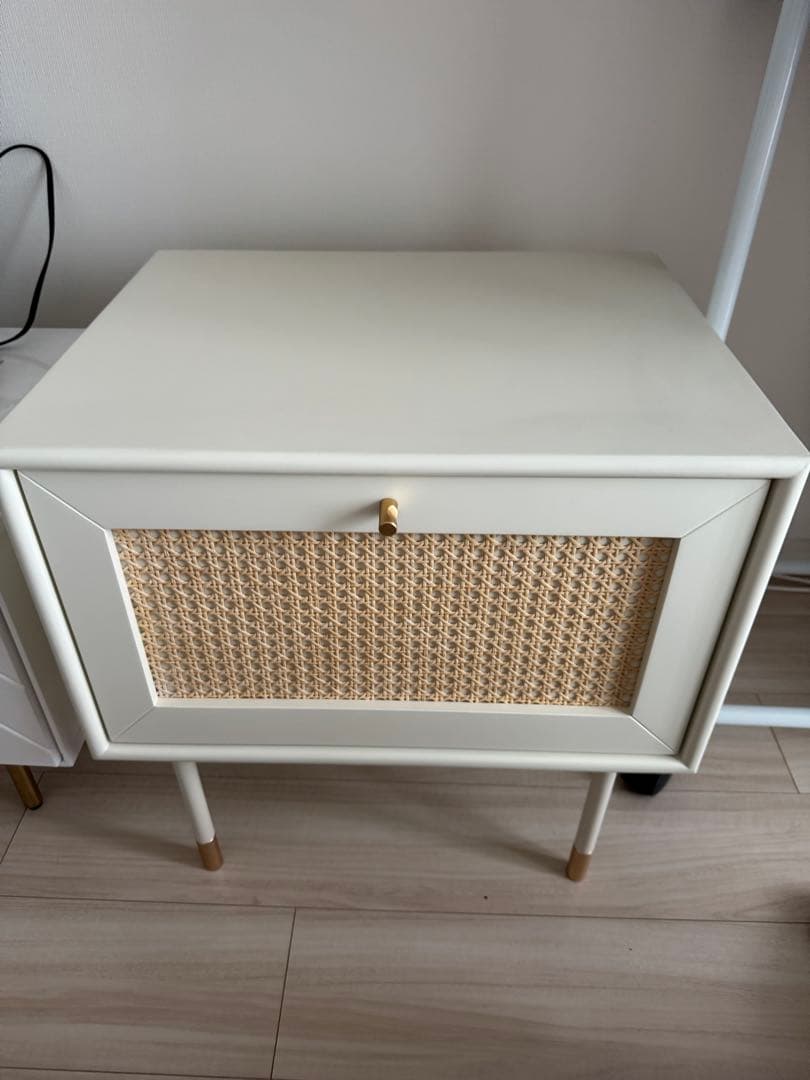 Casamia バンド・ウッドホワイトラタン サイドテーブル　即購入○