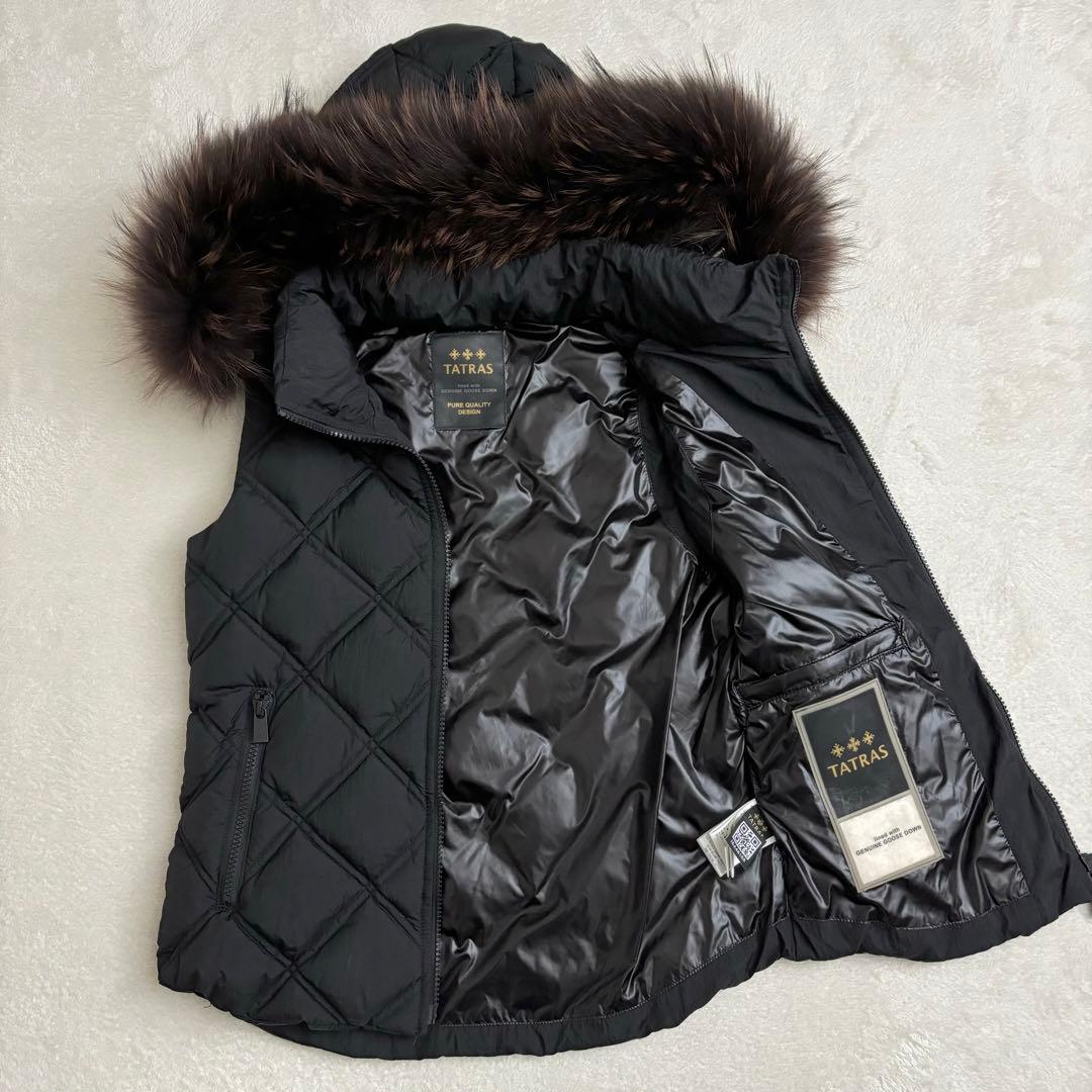 未使用級 タトラス FILOMENA ラクーンファー付きキルティングダウンベスト