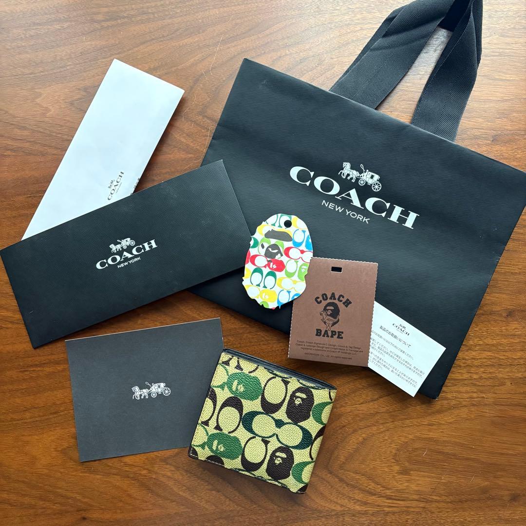 A*a様 美品　希少　coach×A BATHING APE 二つ折り財布　迷彩