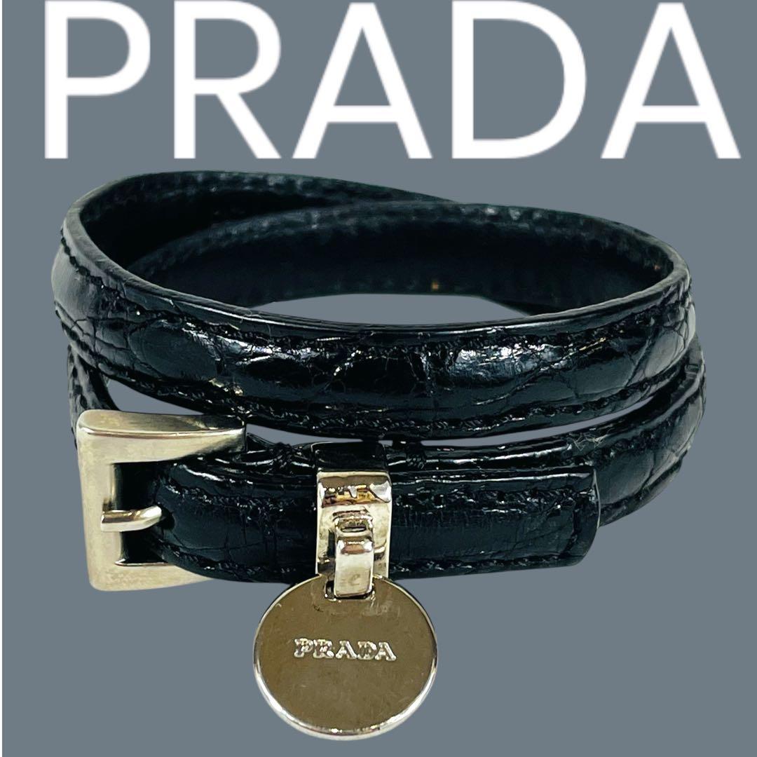 【美品】PRADA プラダ　ロゴ　ブラック レザー バングル ブレスレット