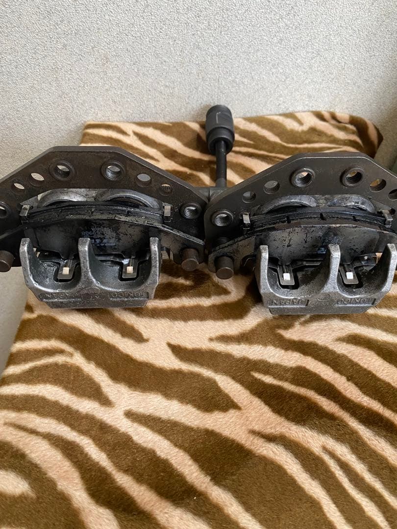 最終値下げ　ゼファー750 純正キャリパー　前後1台分