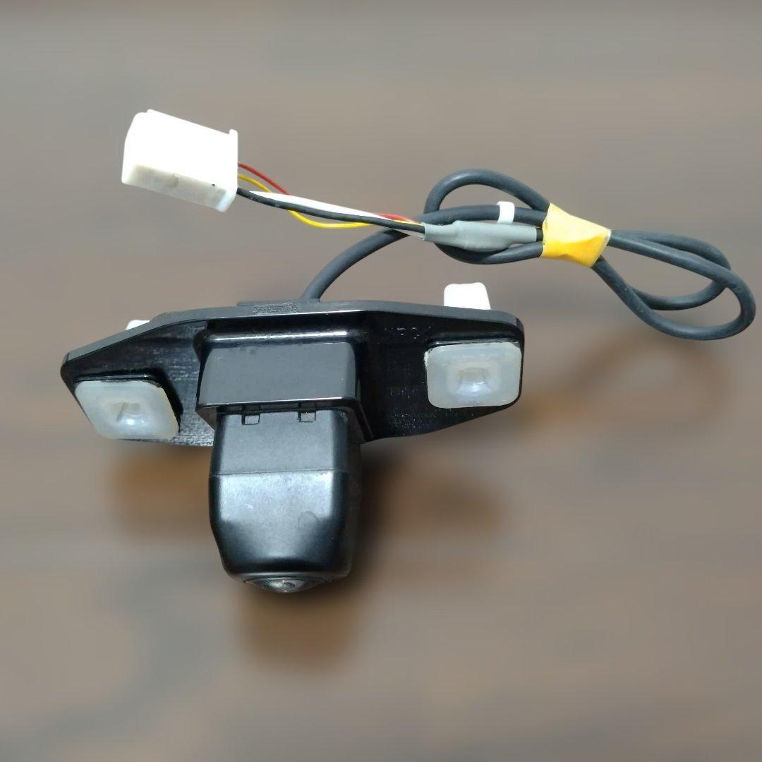 トヨタ純正 バックカメラ VOXY ZRR80 ZRR85 ZWR80 納車外し