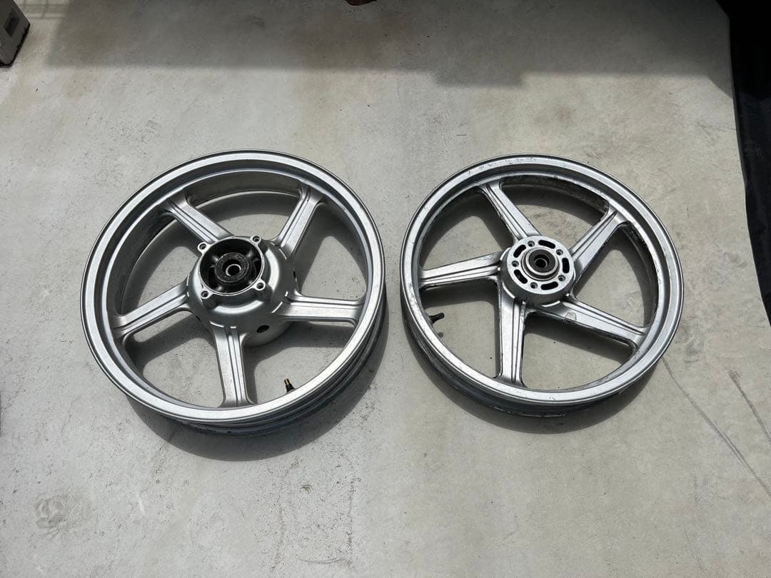 ゼファー400 シルバー　ホイール　前後