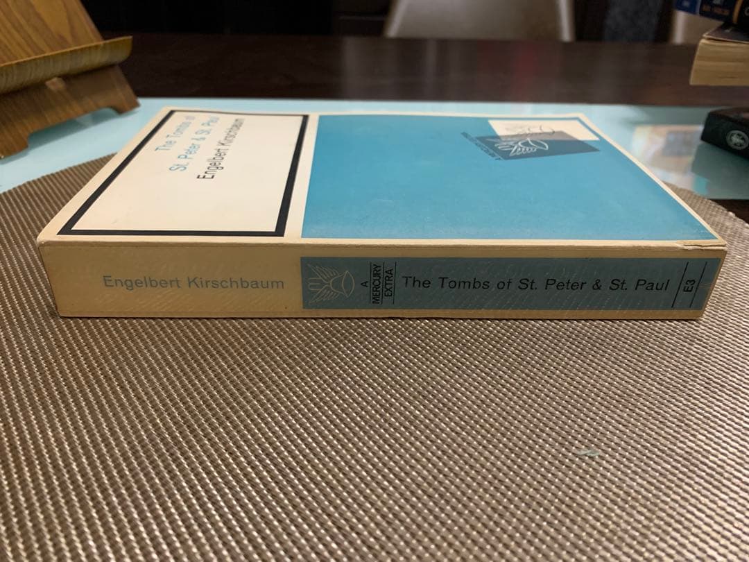 希少　The Tombs of St. Peter & St. Paul