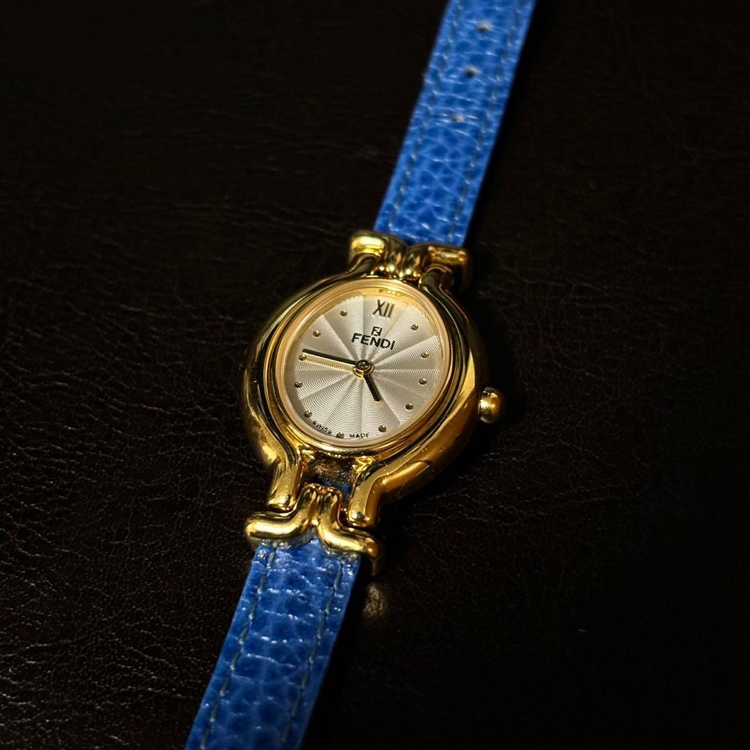 FENDI レザーベルト腕時計