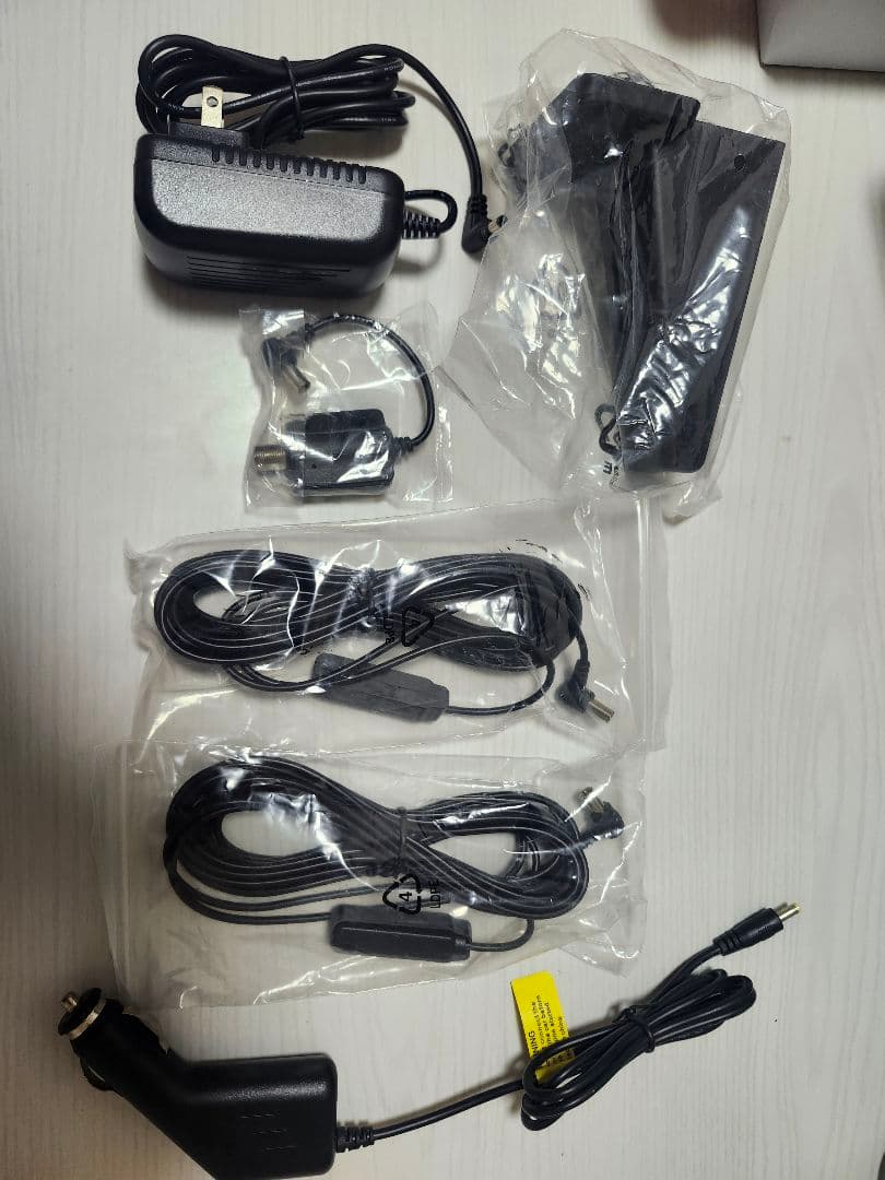 完品美品Hello Kitty NAVI + TV