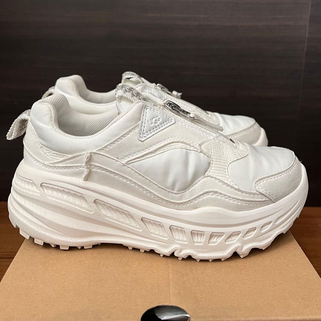 極美品 UGG CA805 ジップ 厚底 スニーカー 白