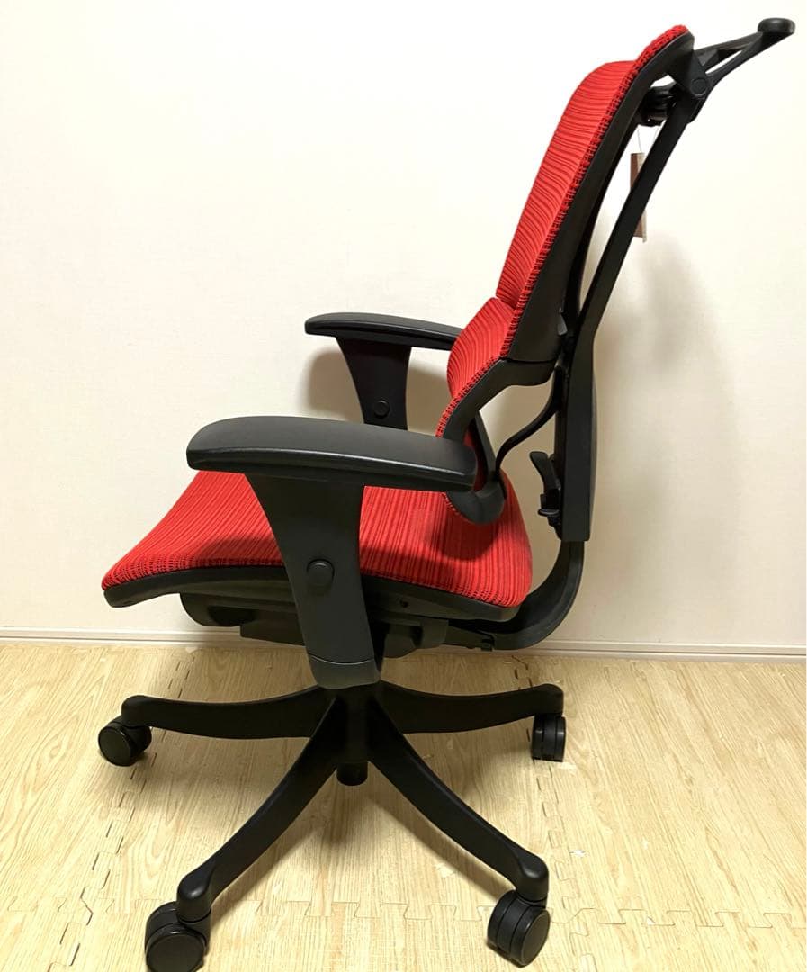 美品 送料無料 エルゴヒューマン スマート アームレスト ジャケットハンガー付き