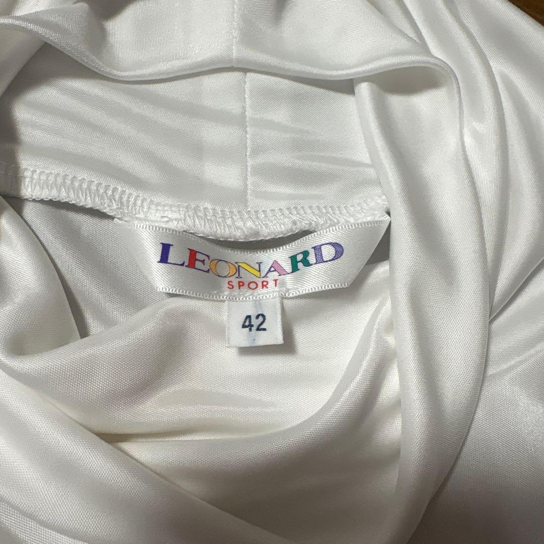 レオナール スポーツ/タートルネック/サイズ42/ホワイト
