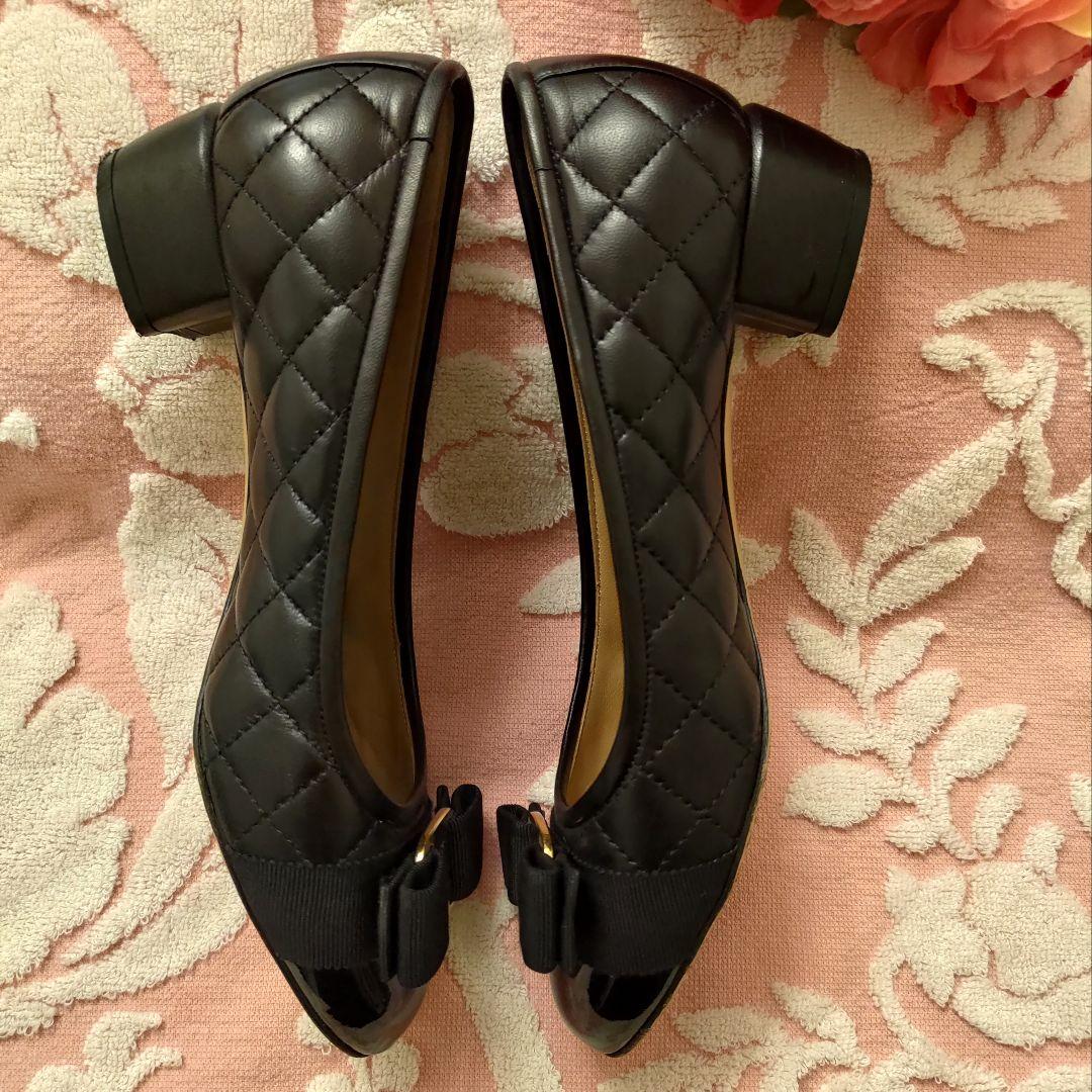 Salvatore Ferragamo♡フェラガモ♡イタリア製♡黒エナメル♡６