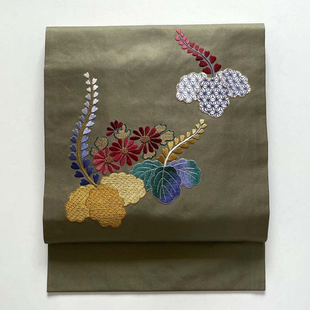 【美品】刺繍の美しい塩瀬の名古屋帯 桐 菊 オリーブグリーン 金銀糸 長尺