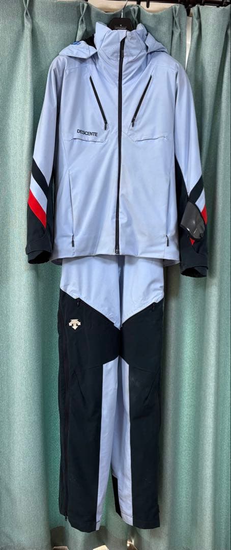 デサント　スキーウェア　上下　L