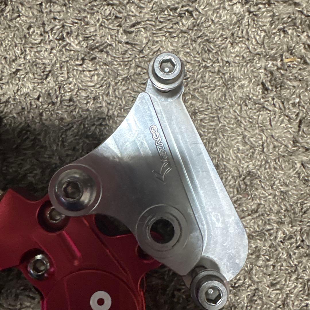 brembo 赤 ブレーキキャリパー　キャリパーサポート　リアマスターセット