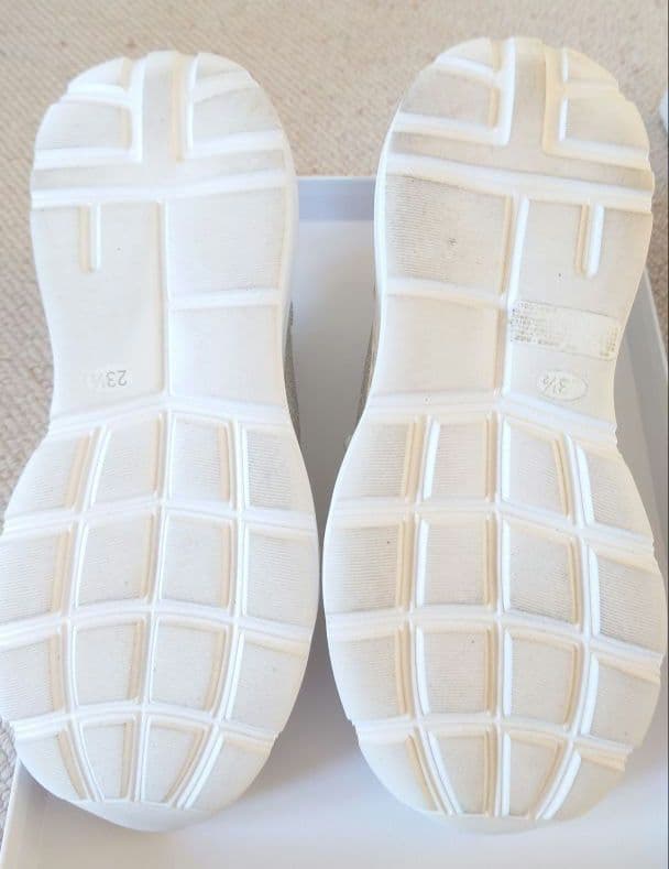 再々値下げ　tsumori chisato ツモリチサト ホワイト スニーカー