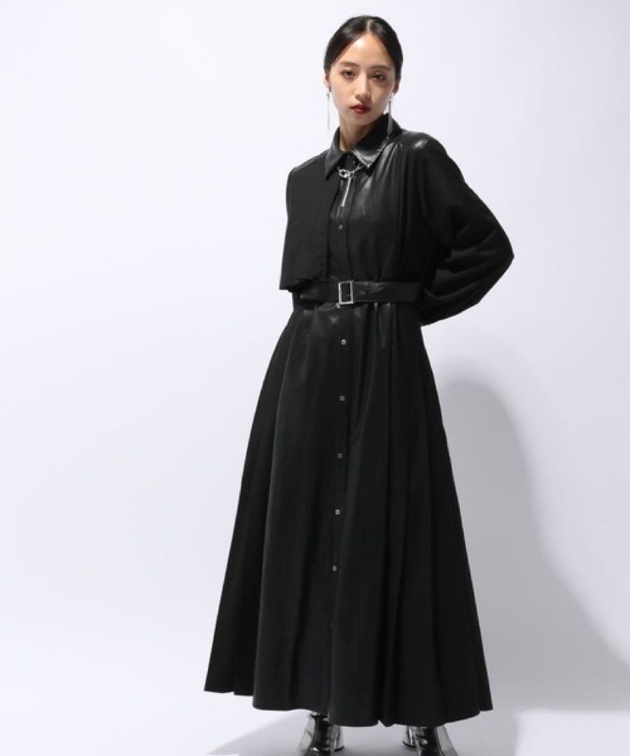 HARE プリーツフェイクレザーベルトワンピース