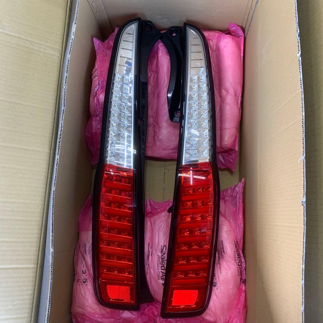 la100s クリスタルアイLEDテールランプ　新品同様品