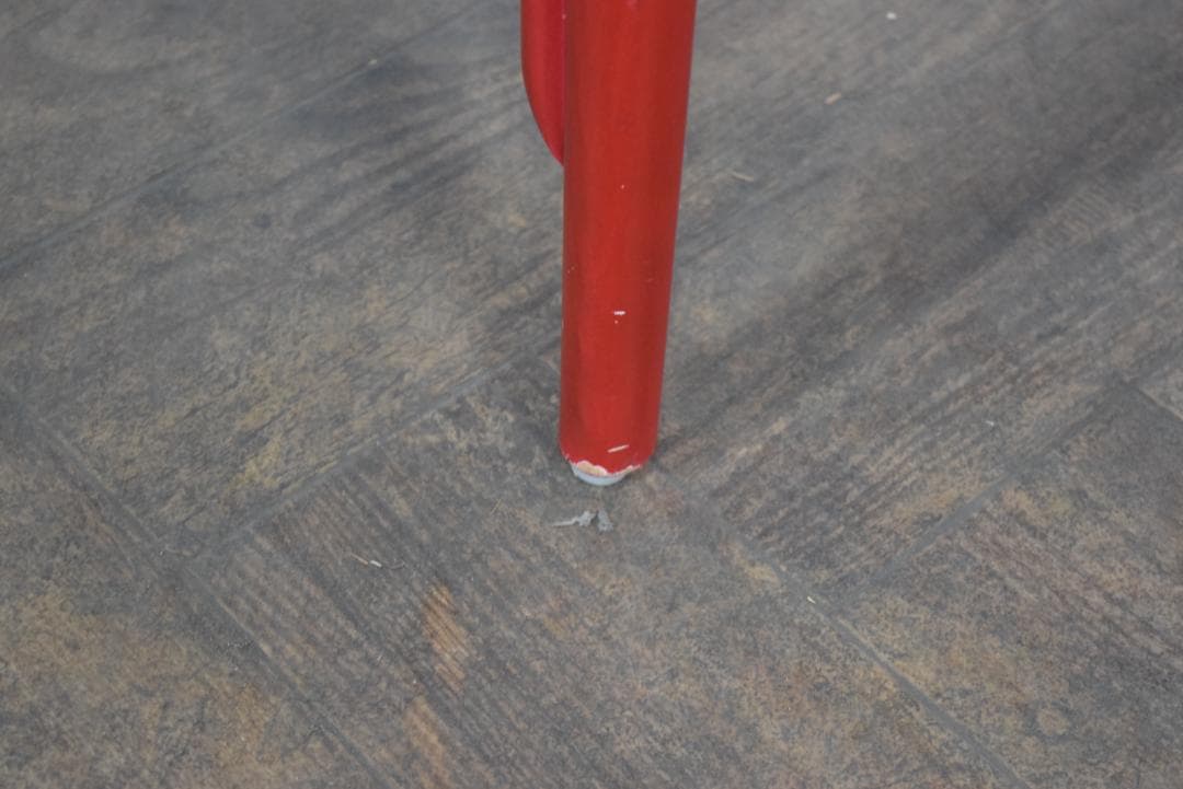 4点　TON/トン バナナチェア PVCクッション付き ダイニングチェア レッド